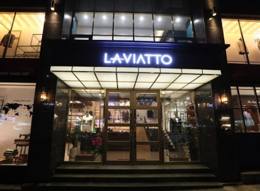 라비아또 대전점에서 대전맞춤정장의 품격을 입다